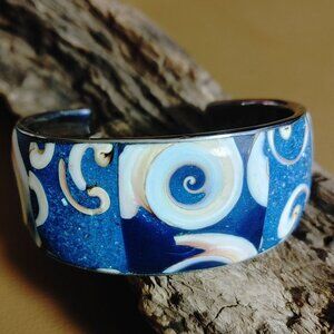Conch Shell Inlay Swirl Textured Cuff Bracelet Blue Pink White Natural Stone